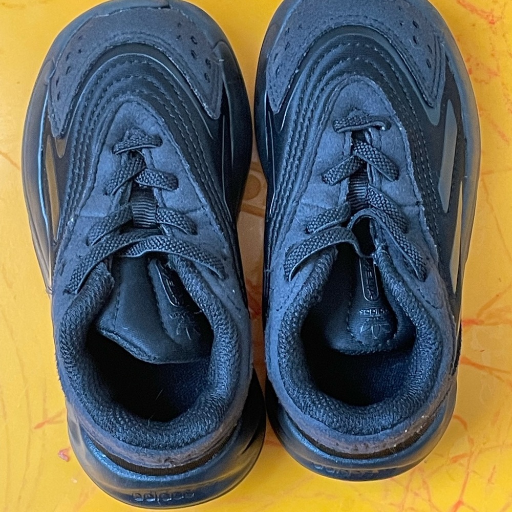 Ozelia adidas
